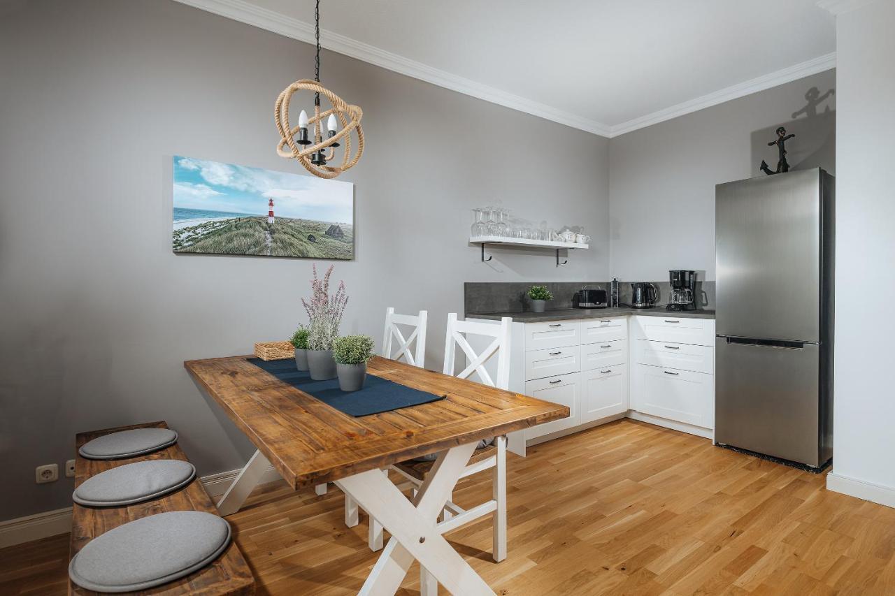 Grosse Koje Mit Terrasse Lägenhet Rostock Exteriör bild
